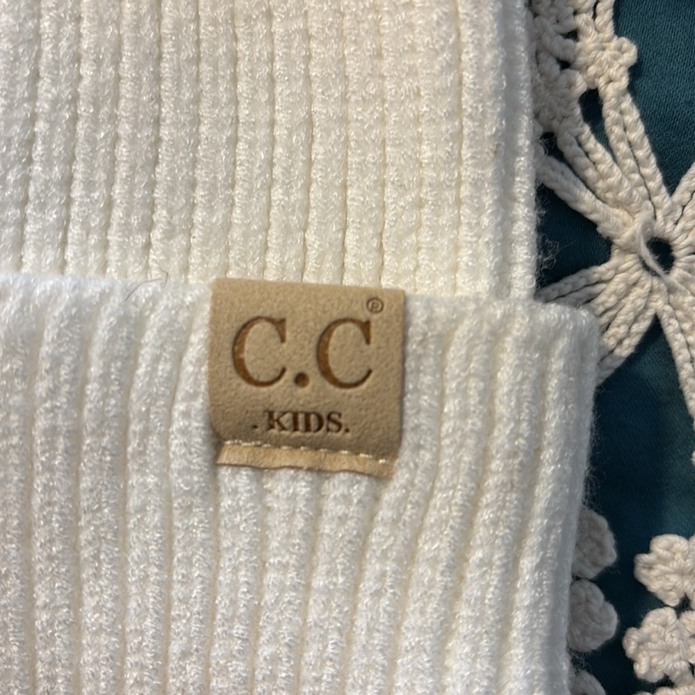 C.C Kids beanie with 2‎ Pom poms white new with tag - Picture 4 of 5